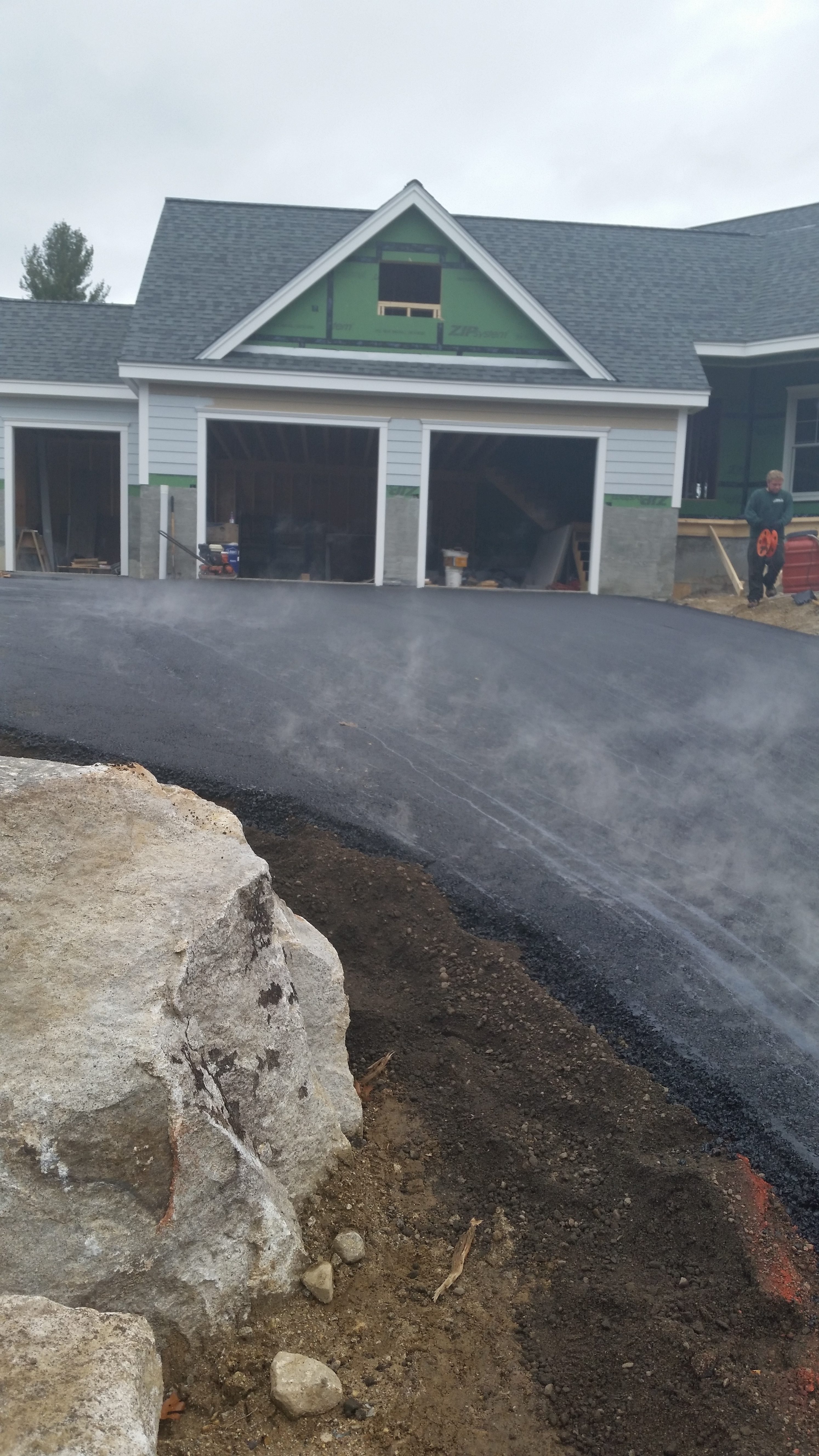 new pavement for residential driveway in NH